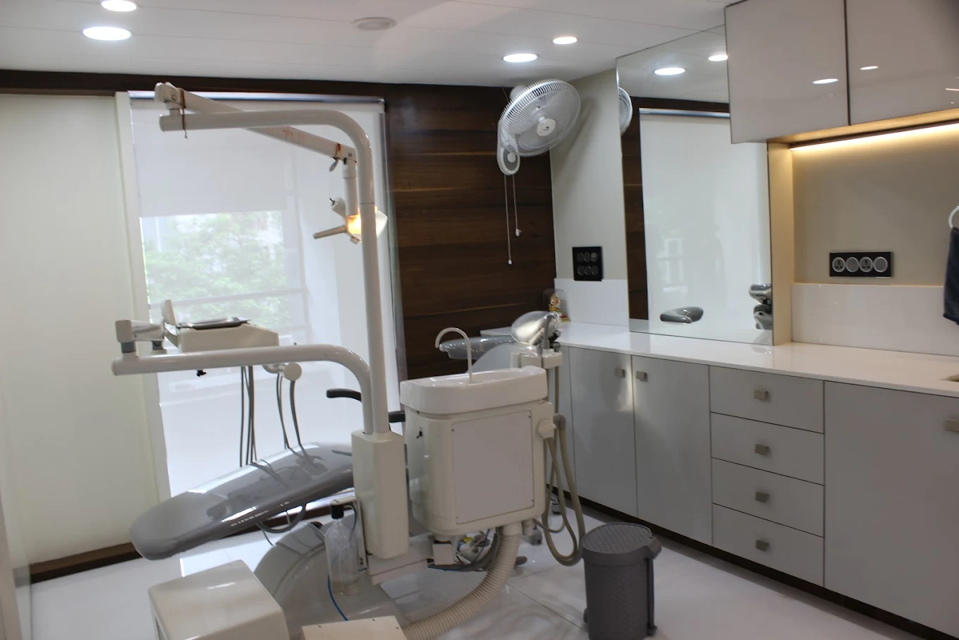 Arham Dental modern equipment